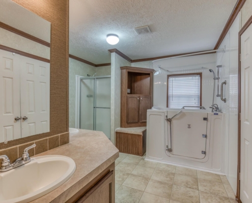 20251103051431572221000000-o